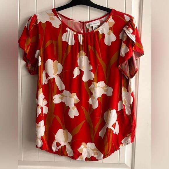 Liz Claiborne Tops - Liz Claiborne Red Floral Iris Print Blouse Flutter Sleeve M